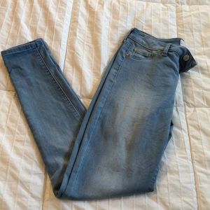 Mid rise ankle skinny jeans